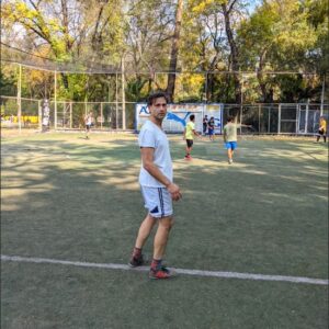 Jugador Jens de Alemania en la cancha de AG Soccer5