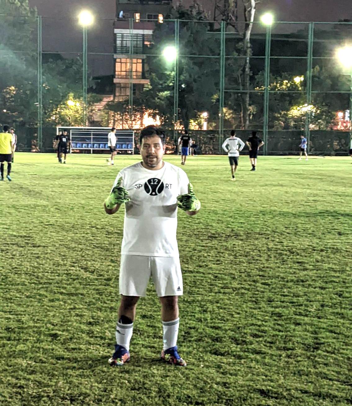 Portero César en los partidos de Sport12 en La Roma